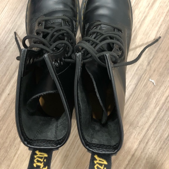 Dr. Martens 1460 Smooth Boots in Black - Picture 5 of 8